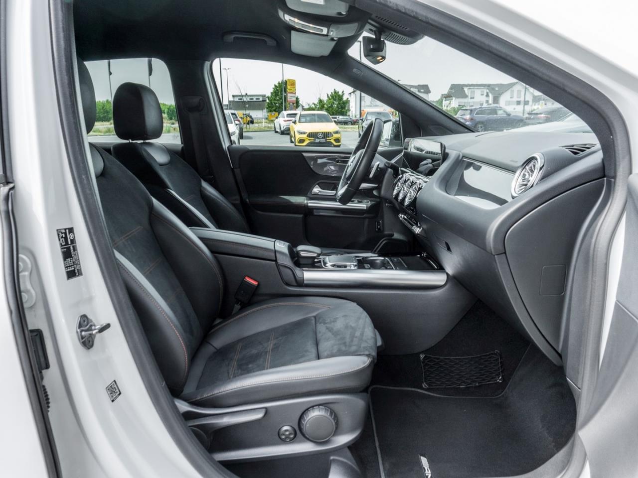 Mercedes-Benz B 200 AMG Night MBUX Navi+ Kamera Easy-Pack