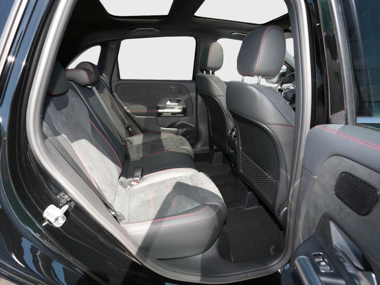 Mercedes-Benz B 220 d AMG Distronic Panorama HeadUp 360° AHK