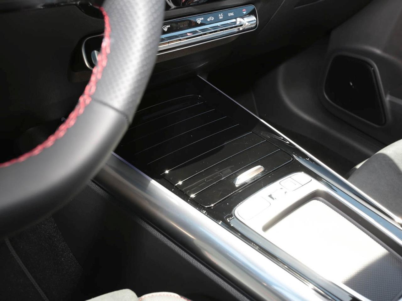 Mercedes-Benz B 220 d AMG Distronic Panorama HeadUp 360° AHK