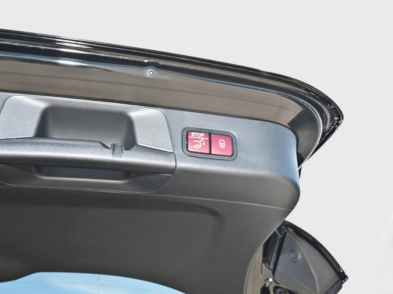 Mercedes-Benz B 220 d AMG Distronic Panorama HeadUp 360° AHK
