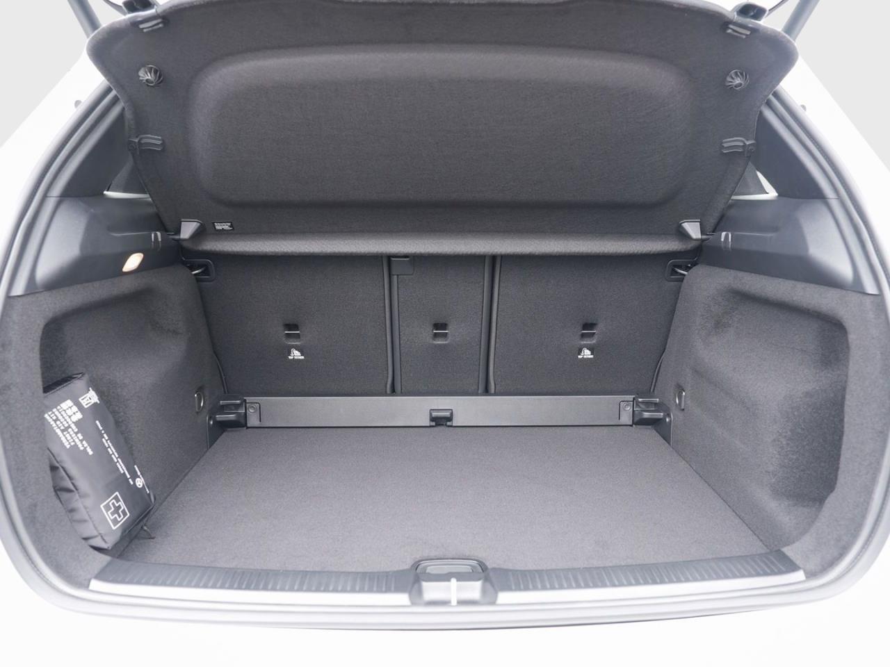 Mercedes-Benz B 220 d AMG Navi Distronic Panorama 360? AHK