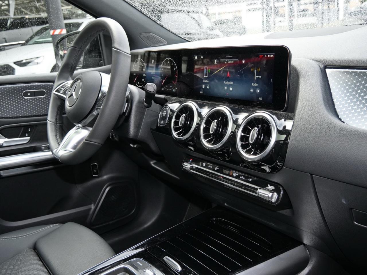 Mercedes-Benz B 250 4M Progressive Night Distronic Panorama