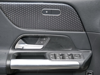 Mercedes-Benz B 250 4M Progressive Night Distronic Panorama