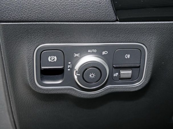 Mercedes-Benz B 250 4M Progressive Night Distronic Panorama