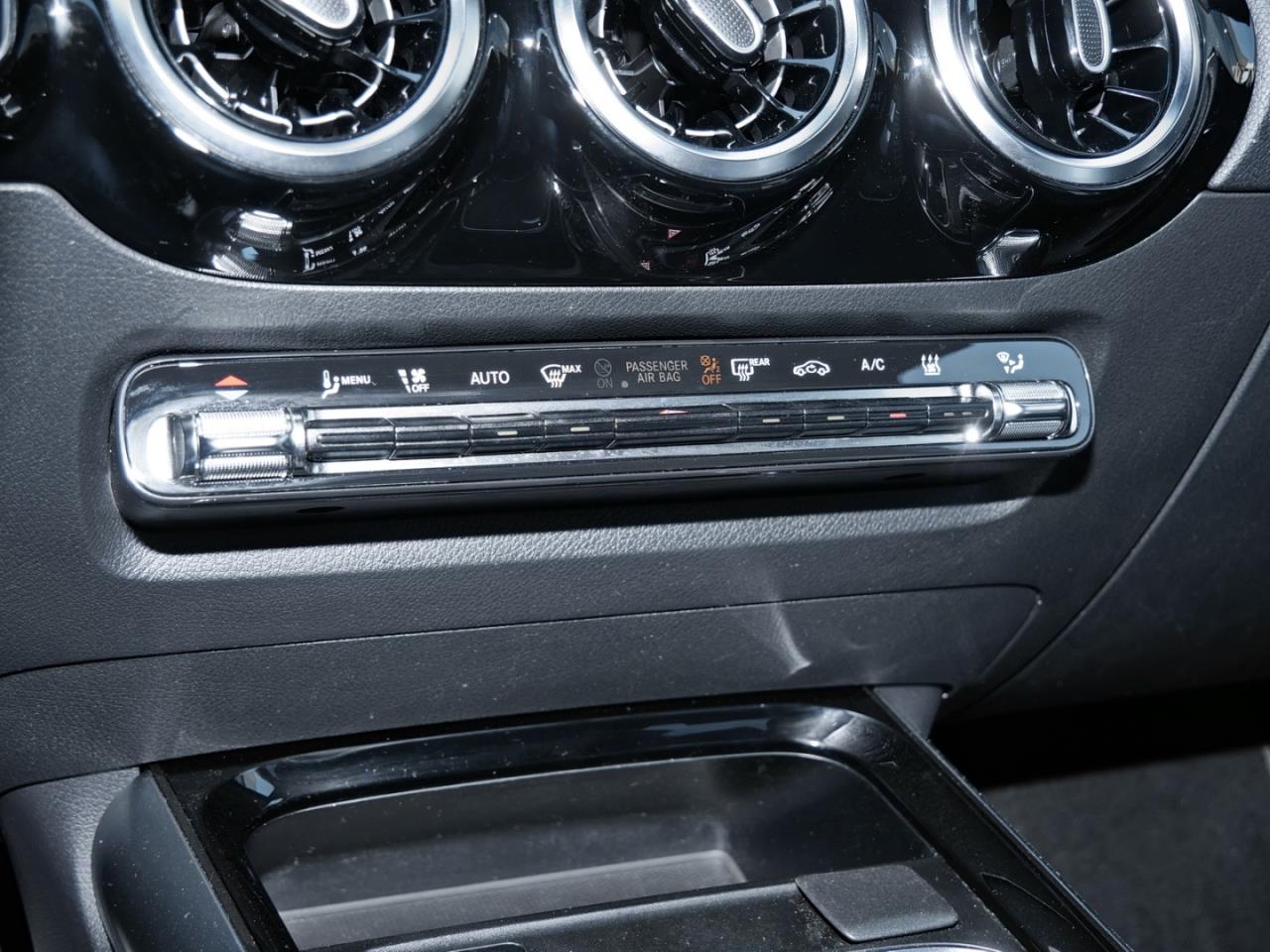 Mercedes-Benz B 250 e AMG Navi Kamera AHK Park-Paket