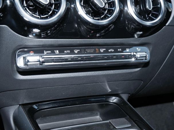Mercedes-Benz B 250 e AMG Navi Kamera AHK Park-Paket