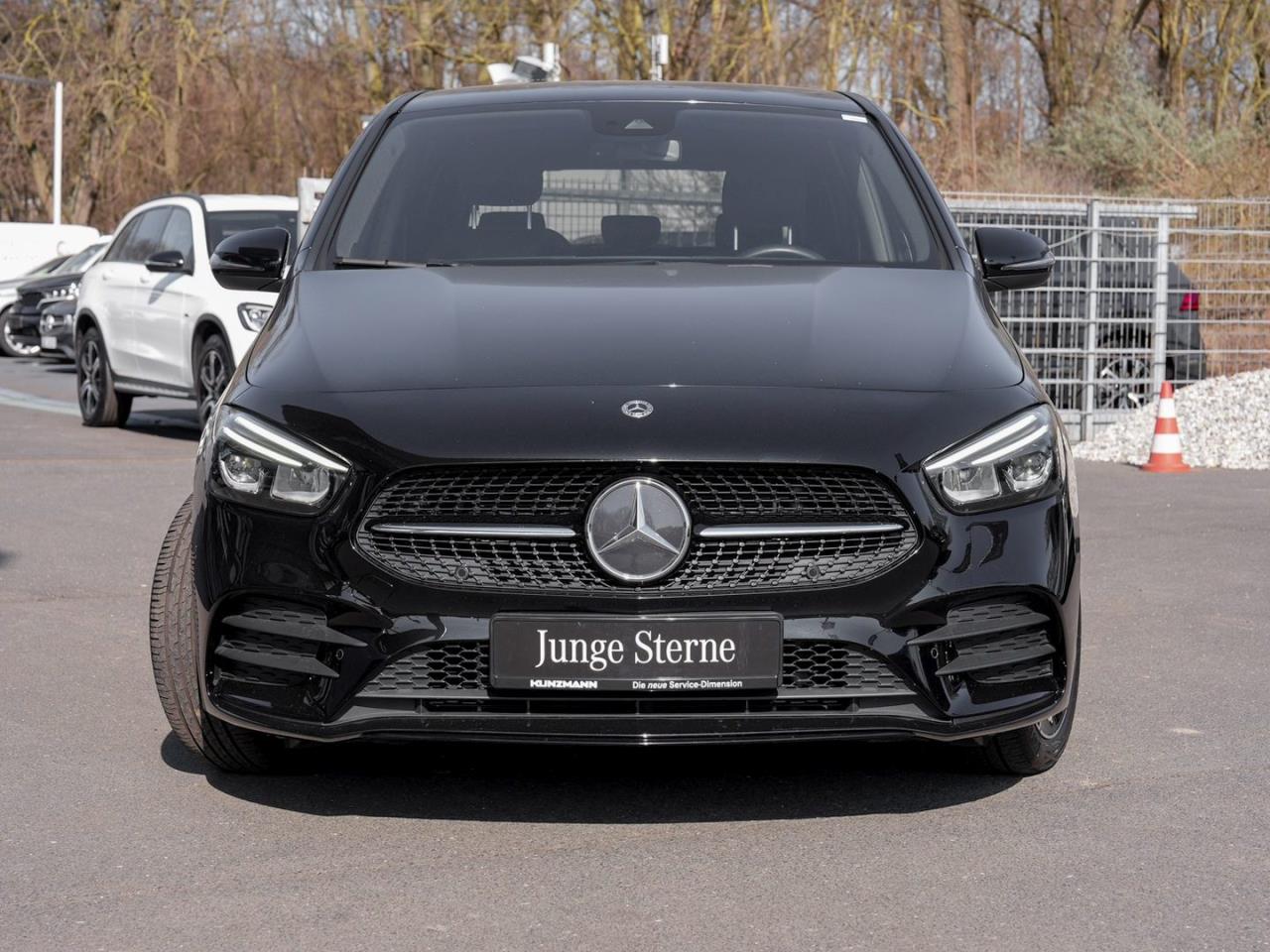 Mercedes-Benz B 250 e AMG Night Kamera EasyPack AHK SpurhalteA