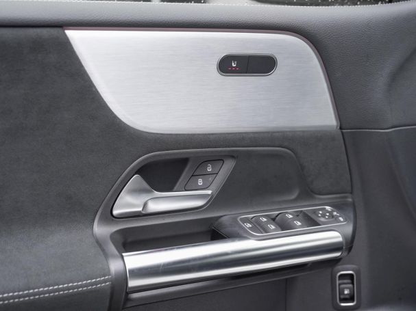 Mercedes-Benz B 250 e AMG Night Kamera Totwinkel Ambiente