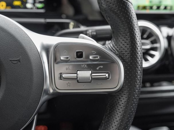 Mercedes-Benz B 250 e AMG Night Kamera Totwinkel Ambiente