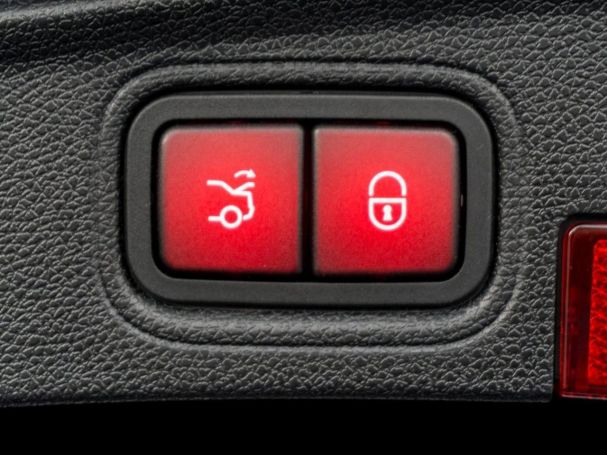 Mercedes-Benz C 200 Coupé AMG Panorama Distronic Kamera