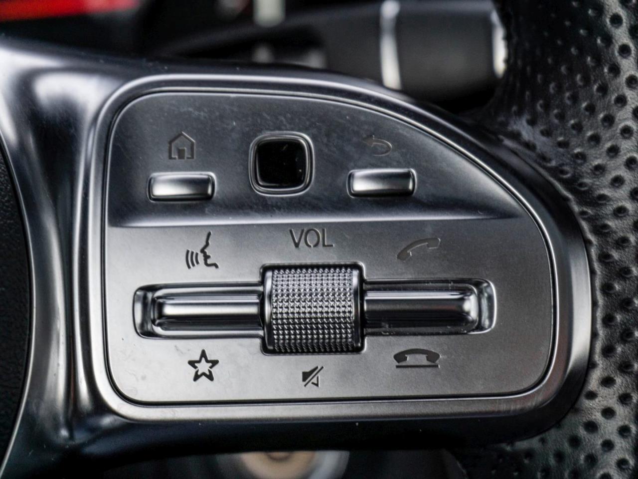 Mercedes-Benz C 200 Coupé AMG Panorama Distronic Kamera