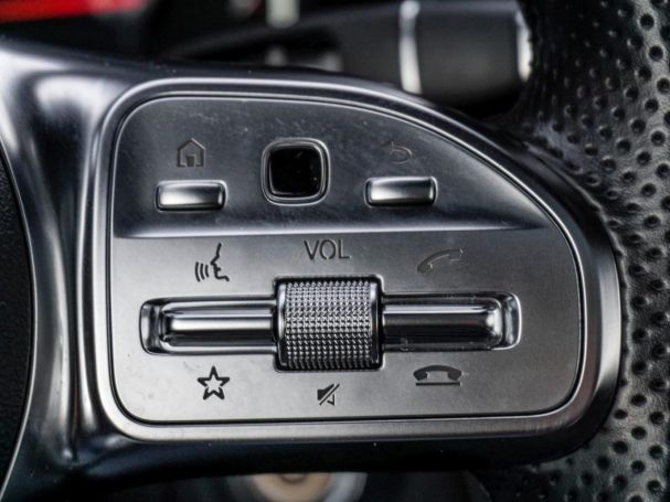 Mercedes-Benz C 200 Coupé AMG Panorama Distronic Kamera