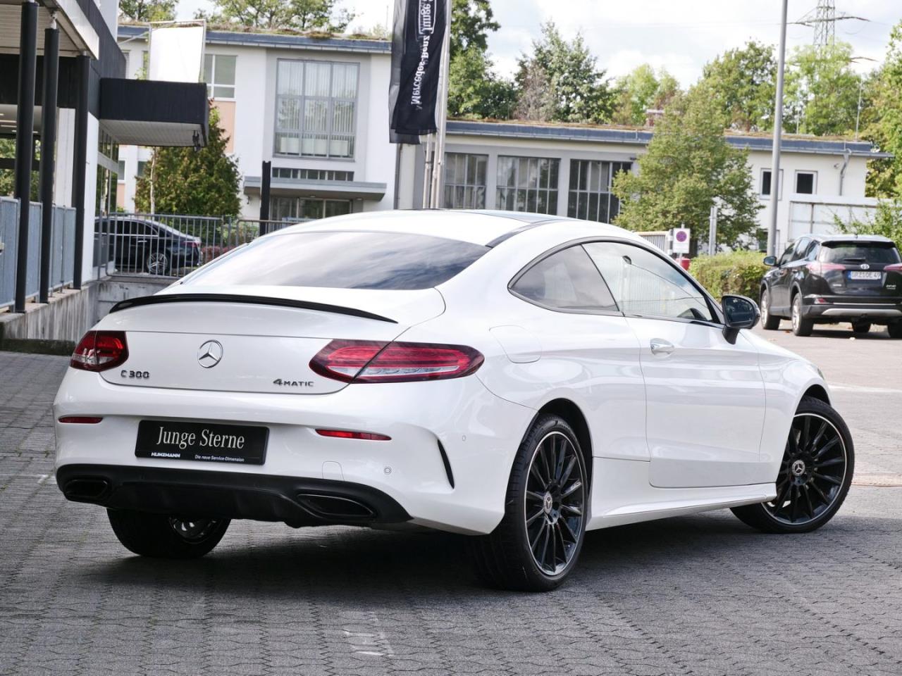 Mercedes-Benz C 300 4M Coupé AMG Night Distronic Panorama 360°