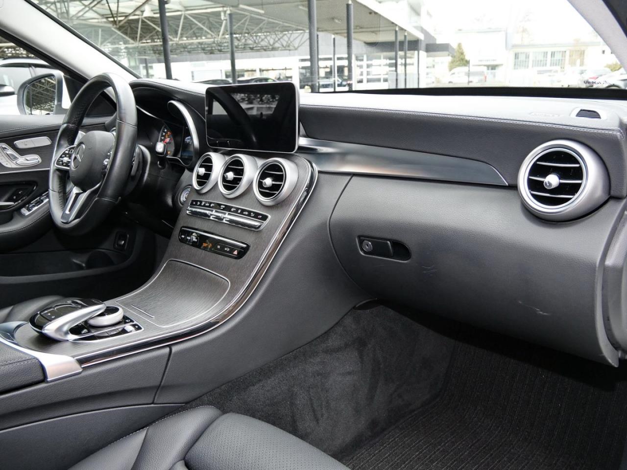 Mercedes-Benz C 300 de T Distronic EasyPack Burmester AHK 360°