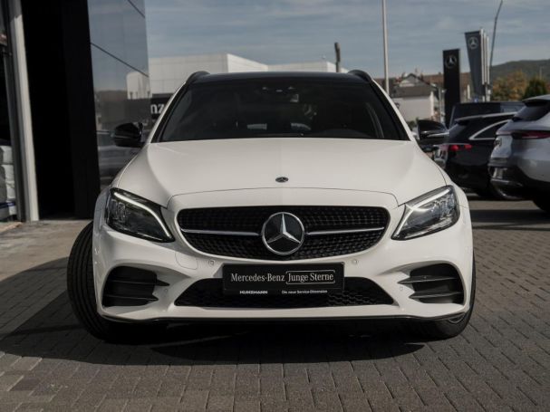 Mercedes-Benz C 300 e T AMG Night Distronic Panorama Kamera