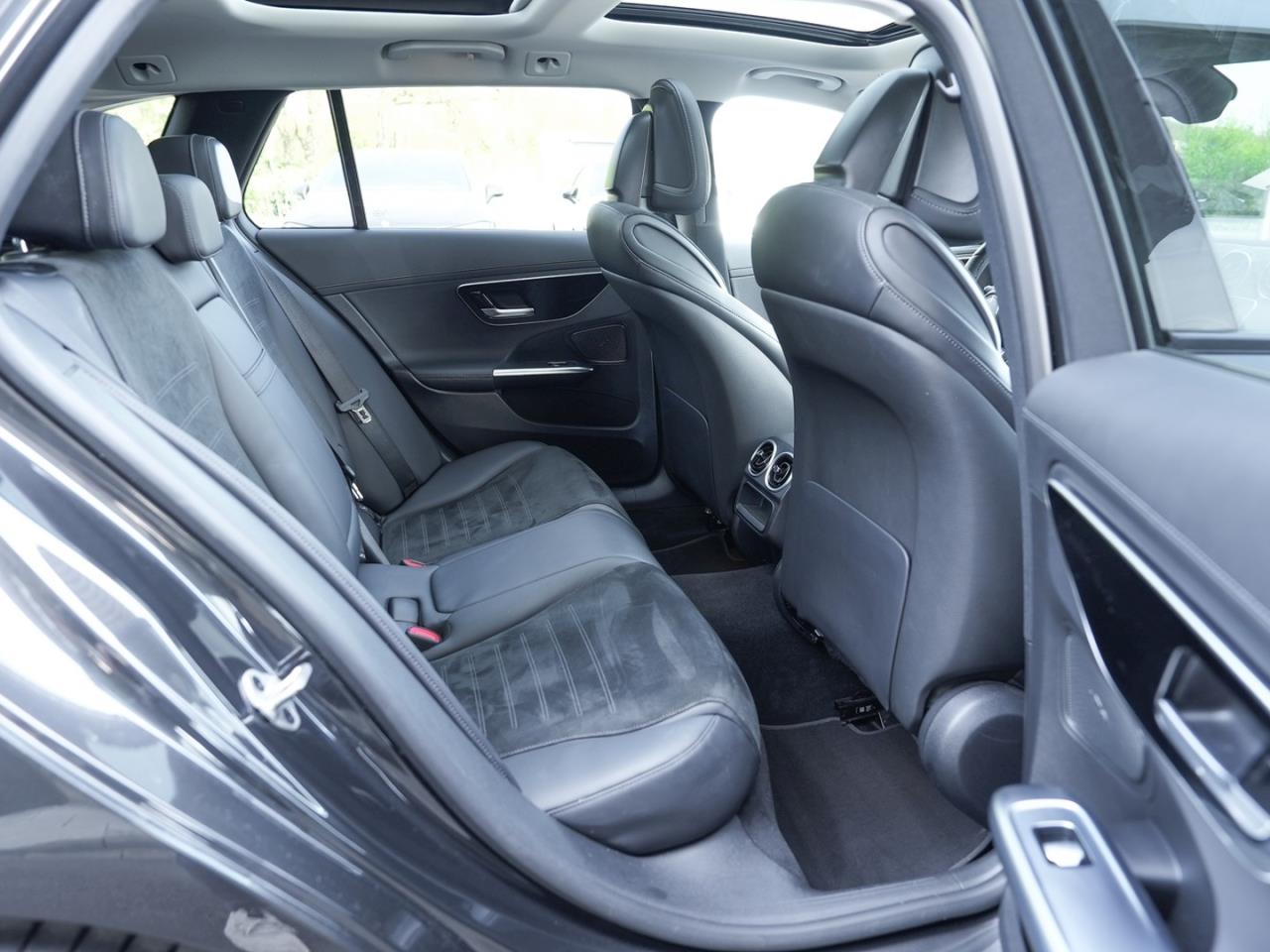 Mercedes-Benz C 180 T AMG Night Panorama Kamera Totwinkel AHK