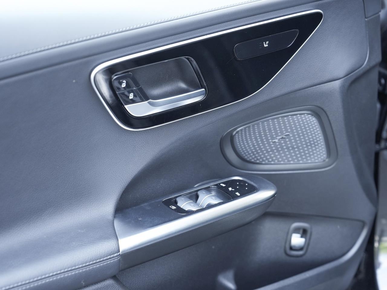 Mercedes-Benz C 180 T AMG Night Panorama Kamera Totwinkel AHK