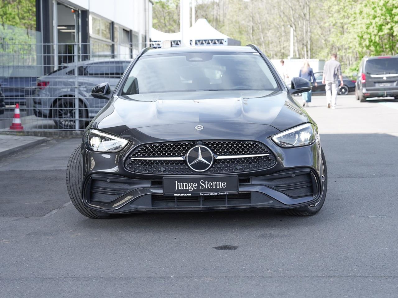 Mercedes-Benz C 180 T AMG Night Panorama Kamera Totwinkel AHK