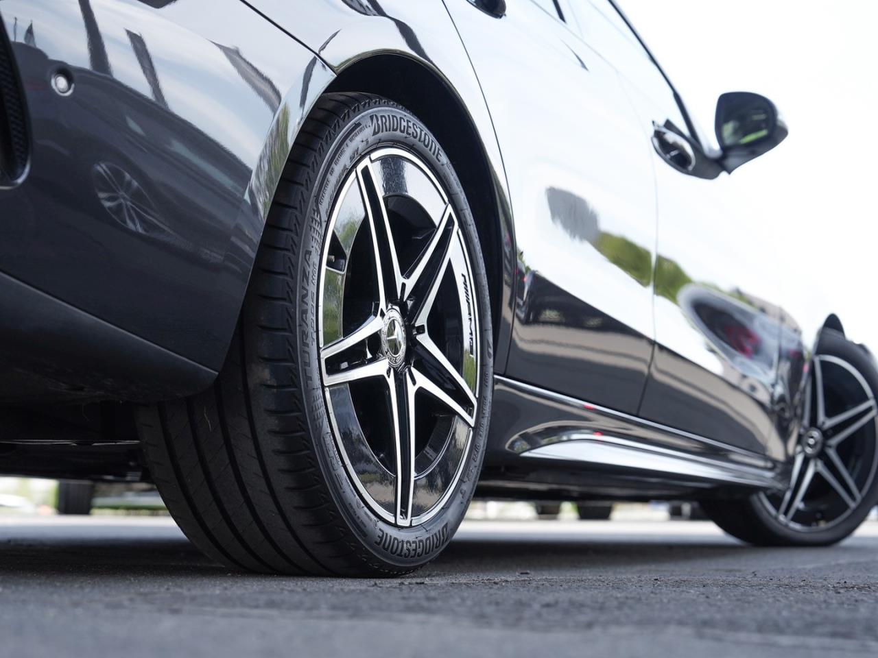 Mercedes-Benz C 180 T AMG Night Panorama Kamera Totwinkel AHK