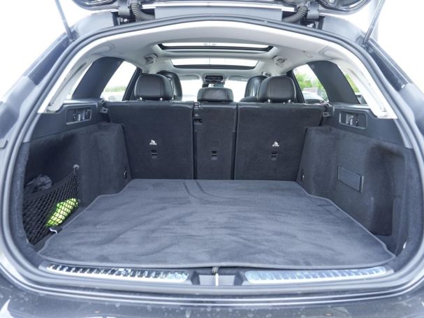 Mercedes-Benz C 180 T AMG Night Panorama Kamera Totwinkel AHK