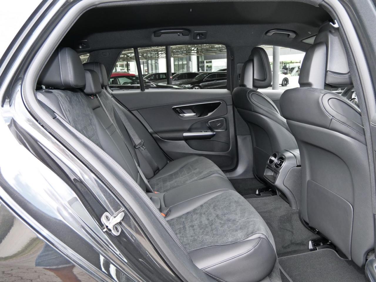 Mercedes-Benz C 180 T-Modell AMG Night Distronic 360? AHK