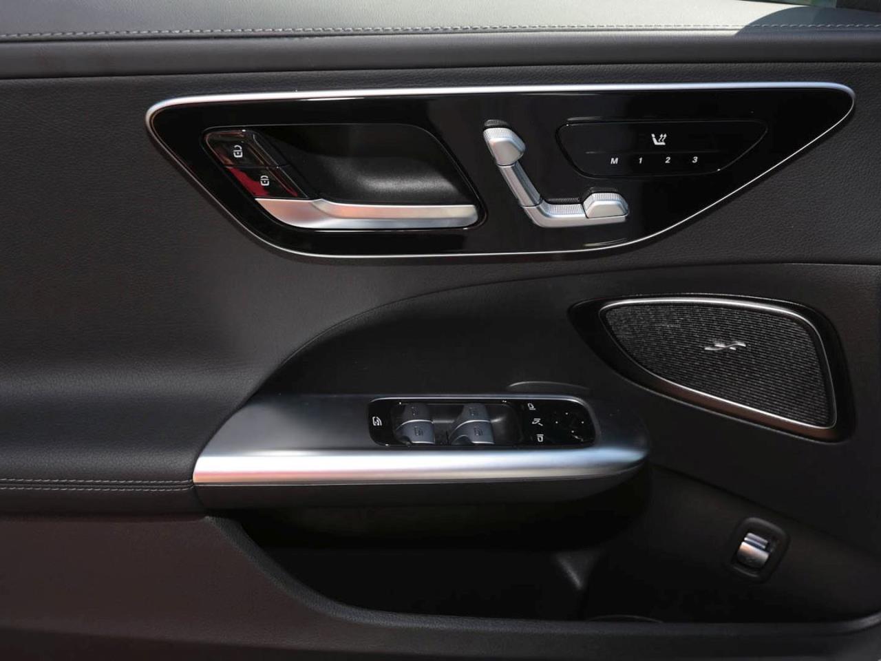 Mercedes-Benz C 180 T-Modell AMG Night Distronic 360? AHK