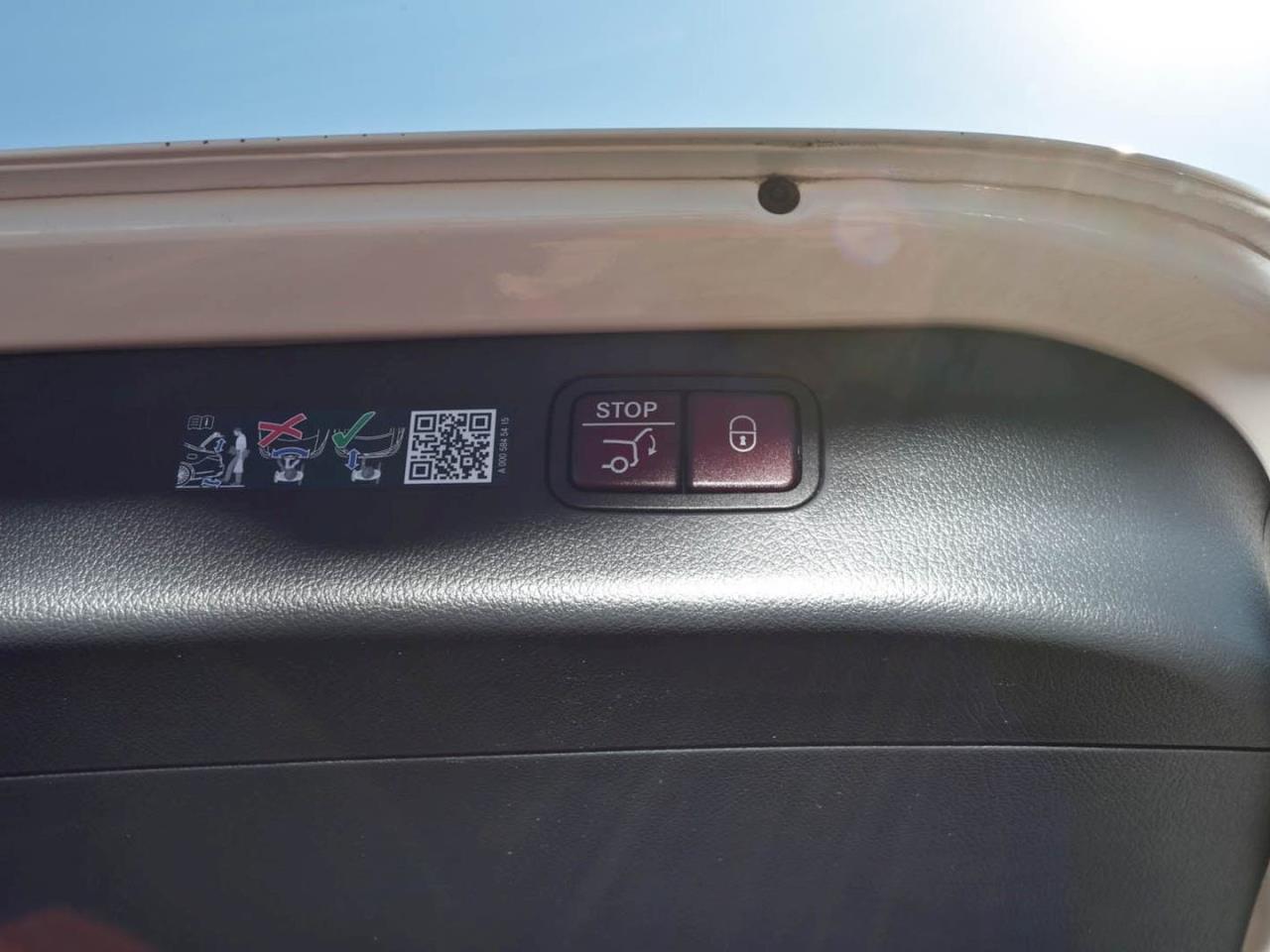 Mercedes-Benz C 180 T-Modell AMG Night Distronic 360° AHK