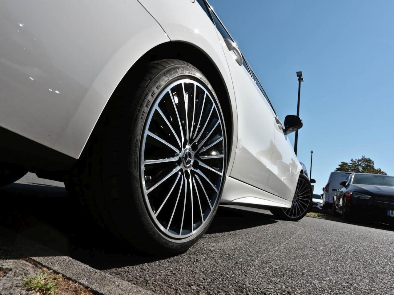 Mercedes-Benz C 180 T-Modell AMG Night Distronic 360° AHK