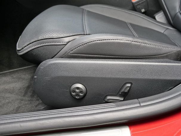 Mercedes-Benz C 200 d T Avantgarde Distronic Kamera Easy-P AHK