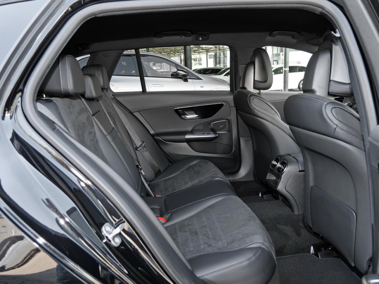 Mercedes-Benz C 200 d T-Modell AMG Night Distronic Panorama