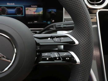Mercedes-Benz C 200 T-Modell AMG Night Panorama Distronic AHK
