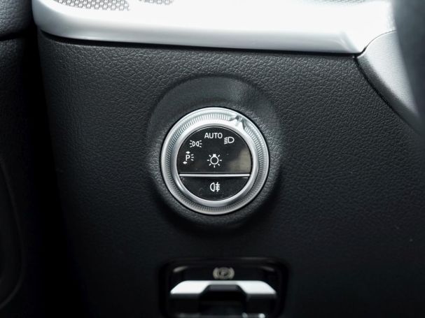 Mercedes-Benz C 220 d 4M T AMG Night Distronic Kamera Easy-P