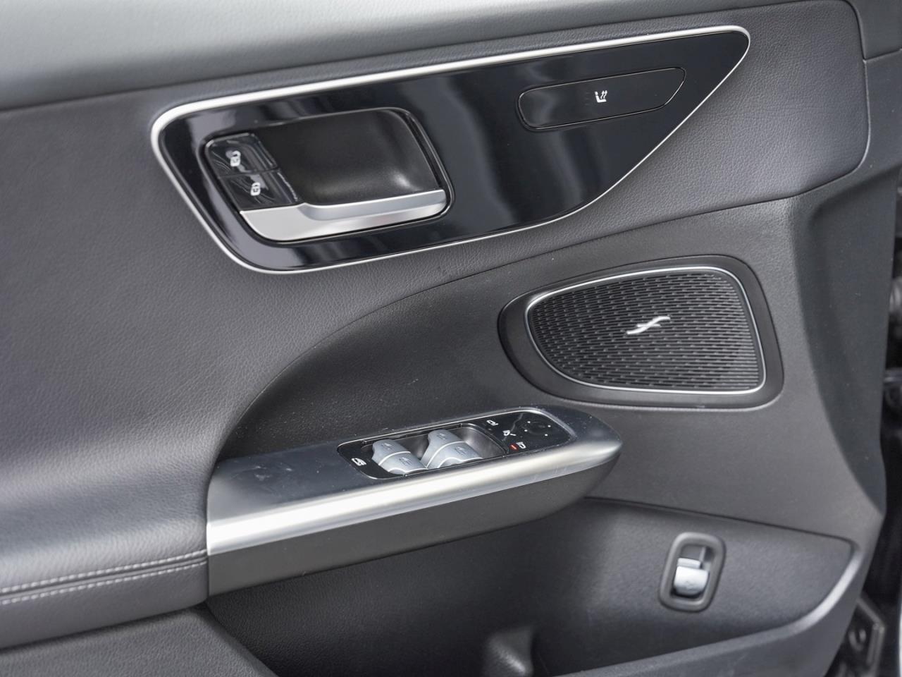 Mercedes-Benz C 220 d 4M T Avantgarde Night Distronic Kamera