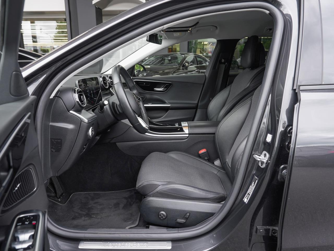Mercedes-Benz C 220 d 4M T Avantgarde Night Distronic Kamera