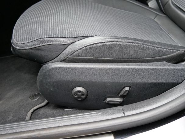 Mercedes-Benz C 220 d 4M T Avantgarde Kamera SpurH