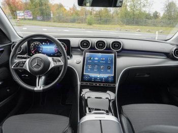 Mercedes-Benz C 220 d 4M T Avantgarde Distronic MBUX-Navi AHK