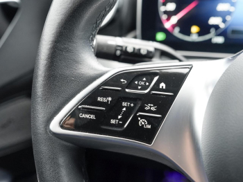 Mercedes-Benz C 220 d 4M T Avantgarde Distronic MBUX-Navi AHK