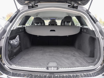 Mercedes-Benz C 220 d 4M T Avantgarde Distronic MBUX-Navi AHK