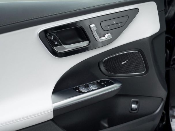Mercedes-Benz C 220 d T-Modell AMG Panorama Distronic 360° AHK