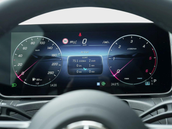 Mercedes-Benz C 220 d T-Modell AMG Panorama Distronic 360? AHK