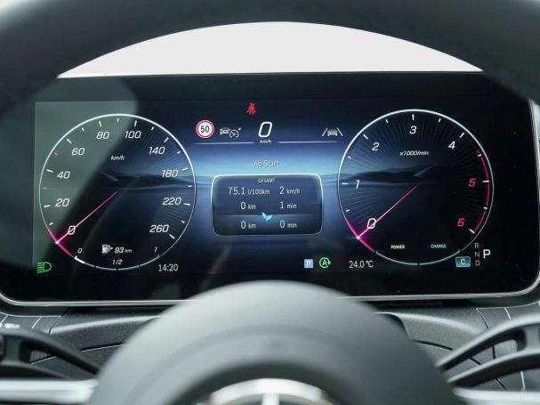 Mercedes-Benz C 220 d T-Modell AMG Panorama Distronic 360° AHK