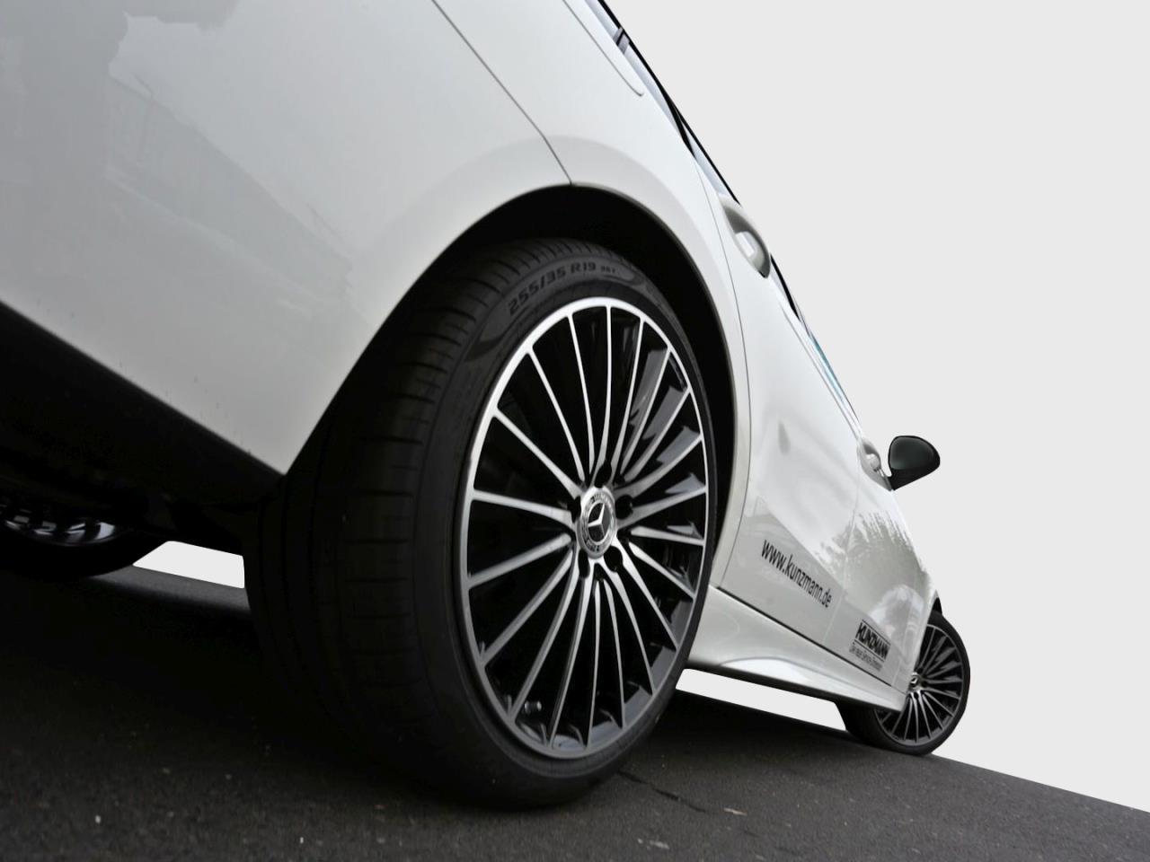 Mercedes-Benz C 220 d T-Modell AMG Night Distronic AHK Panorama