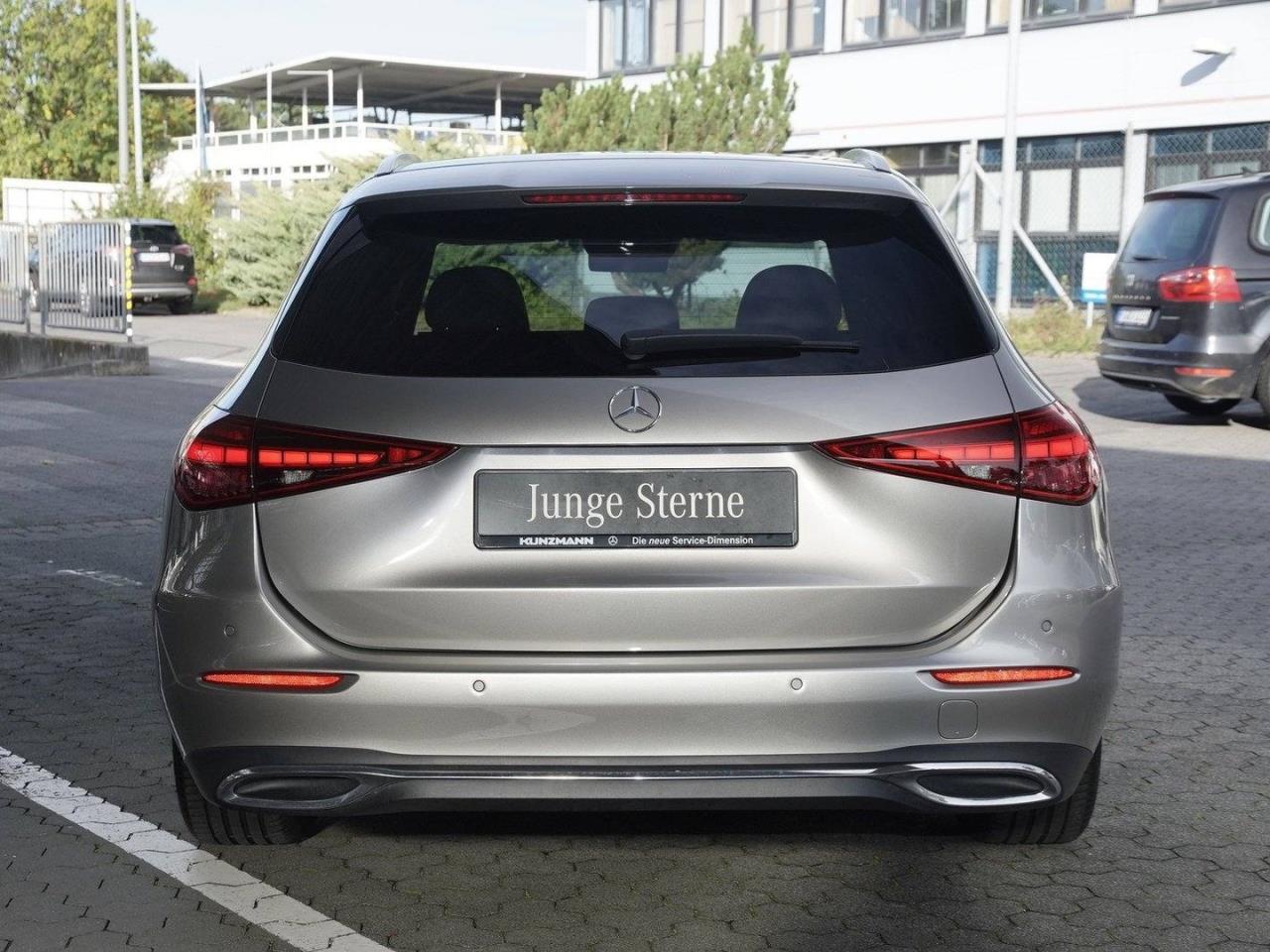 Mercedes-Benz C 220 d T Avantgarde Distronic MBUXNavi 360° AHK
