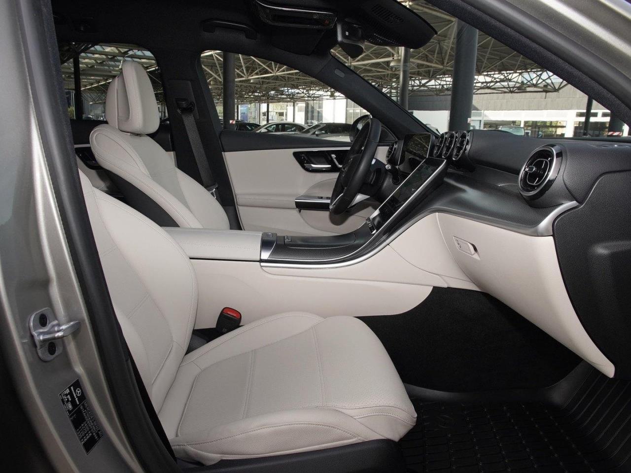 Mercedes-Benz C 220 d T Avantgarde Distronic MBUXNavi 360° AHK