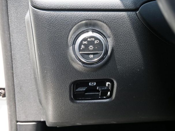 Mercedes-Benz C 220 d T Avantgarde Navi AHK Panorama Kamera