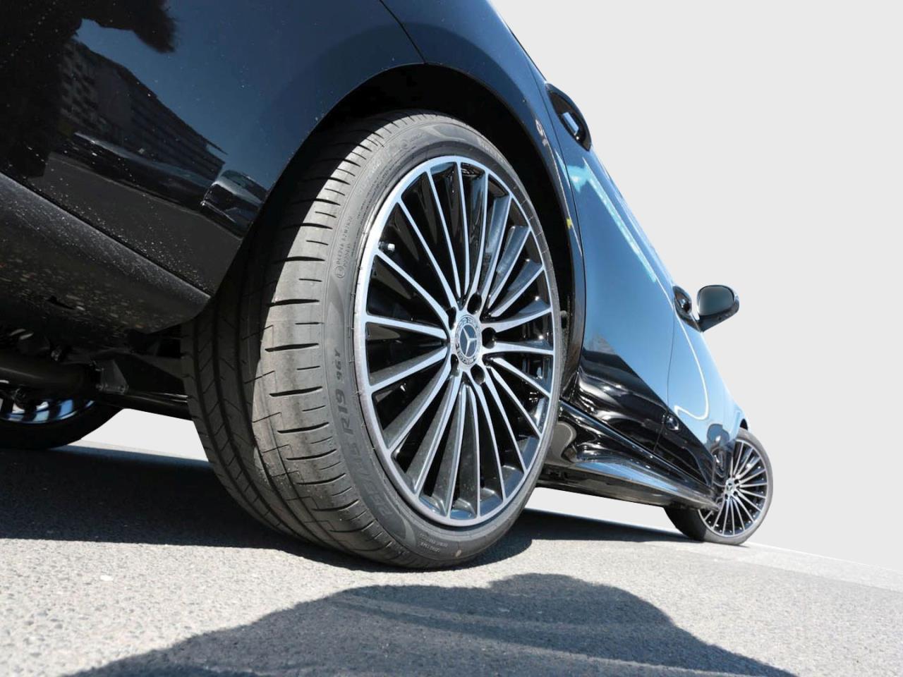 Mercedes-Benz C 300 d T-Modell AMG Night Panorama Distronic