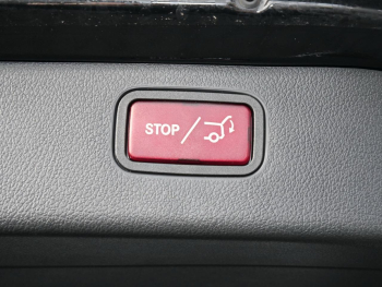 Mercedes-Benz C 300 d T AMG MBUXNavi-Prem. Kamera Easy-P AHK