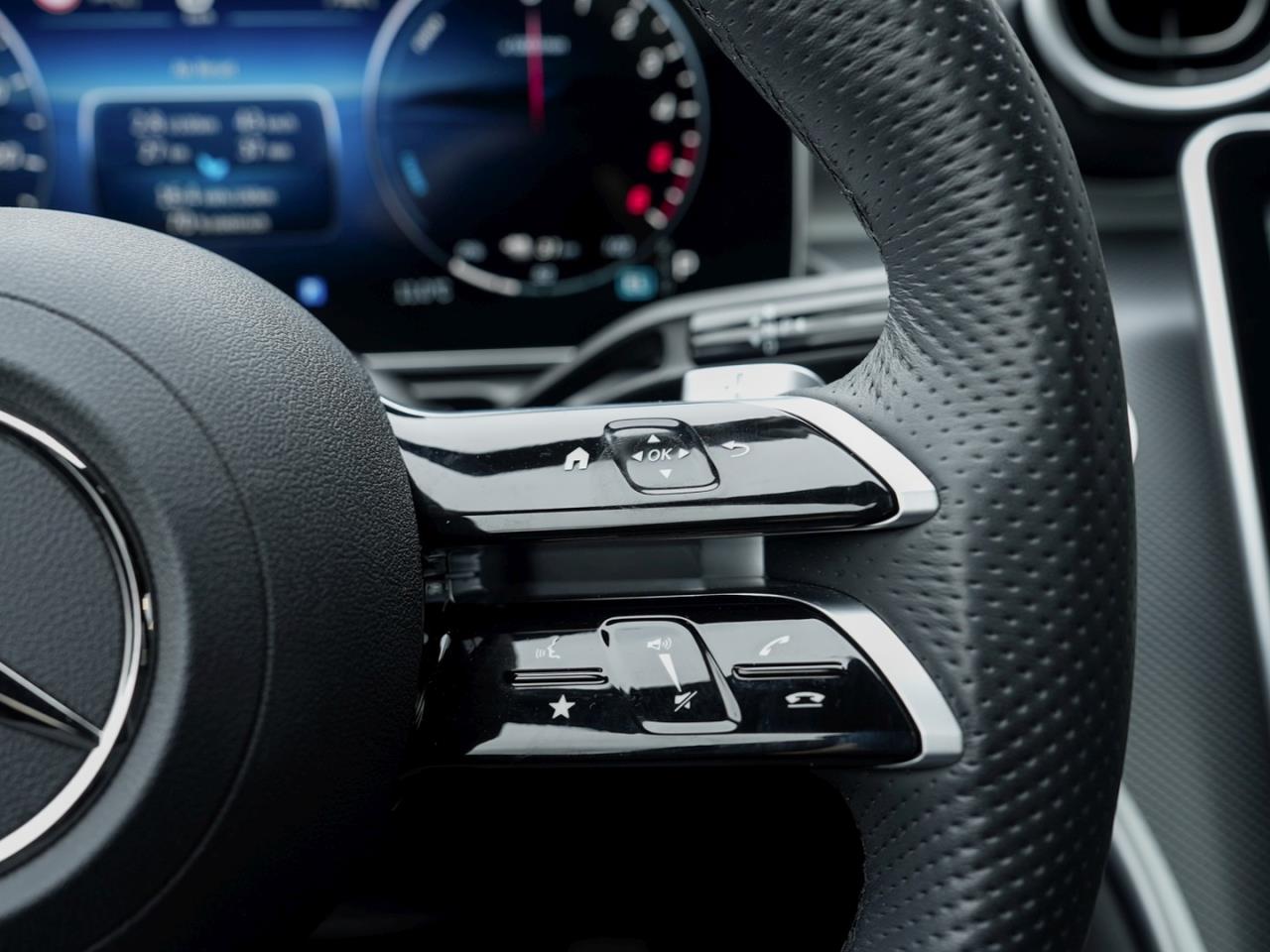 Mercedes-Benz C 300 de 4M T AMG Night Distronic Panorama 360°