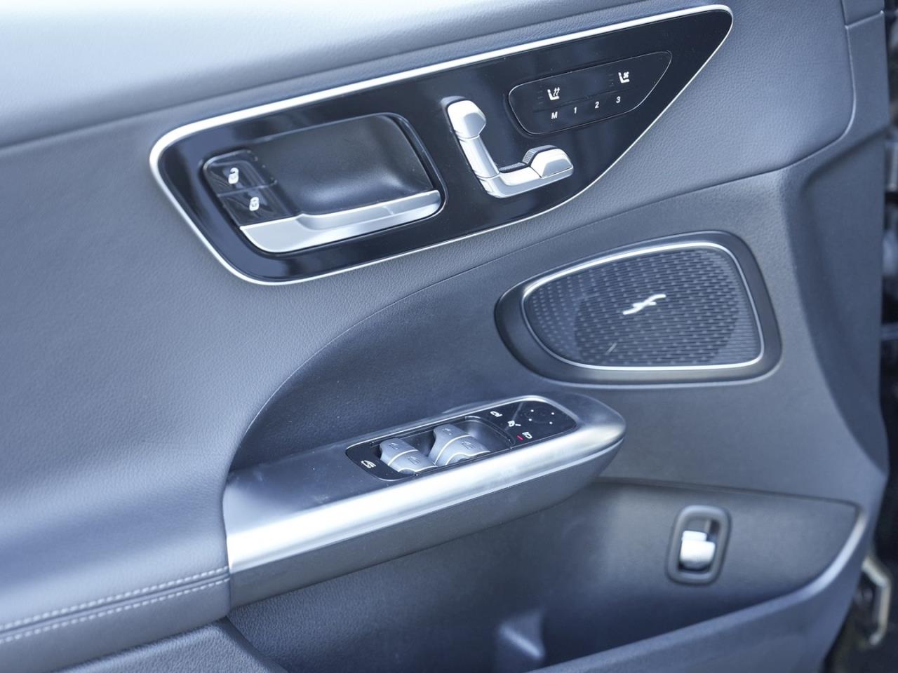 Mercedes-Benz C 300 de T Avantgarde Panorama Kamera NP 87.923