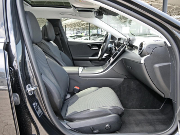 Mercedes-Benz C 300 e T Avantgarde Distronic Panorama 360°